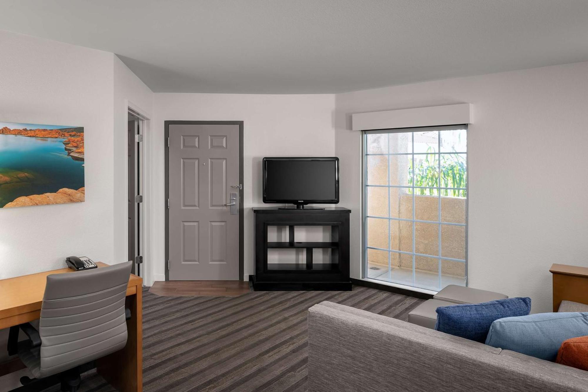 One-Bedroom King Suite,1275930217:JPEG